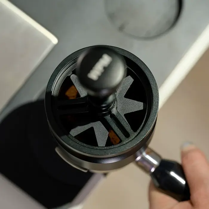 Dụng cụ phân bổ cà phê xoay